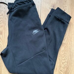 Nike Tech Kids Black Sweatpants